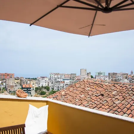 La Casa Ocra Apartmán *